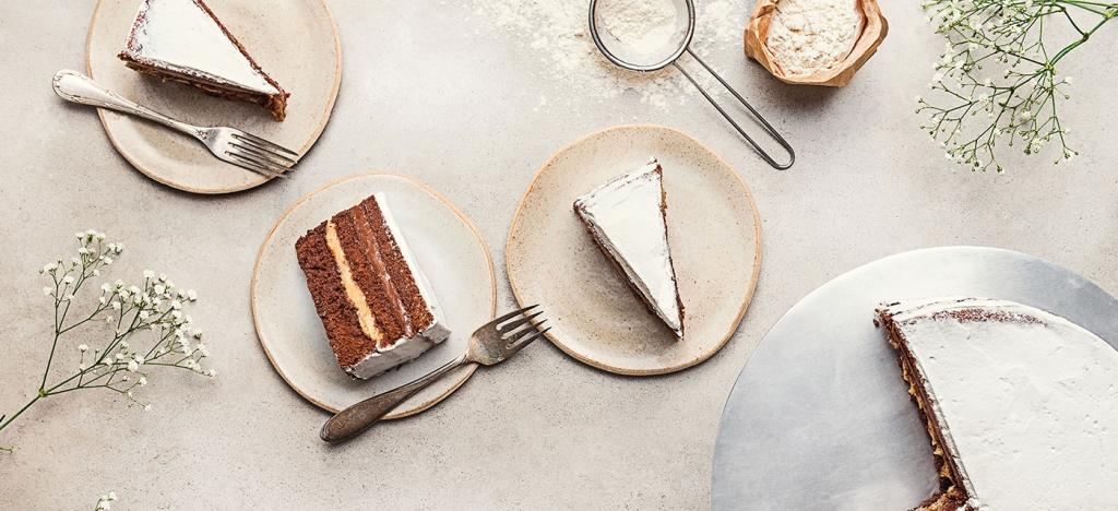 Semi Naked Cake Dois Amores