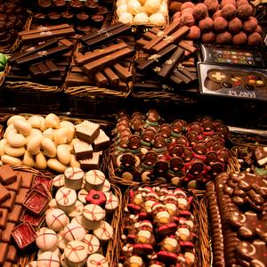 Da receita ao preço final: guia para vender chocolates e doces
