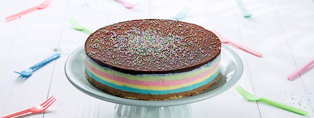 Torta Mousse de Chocolate Colorida