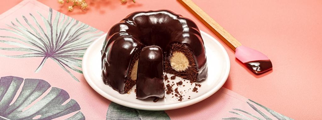 Bolo de Chocolate com Recheio Cocco Bianco