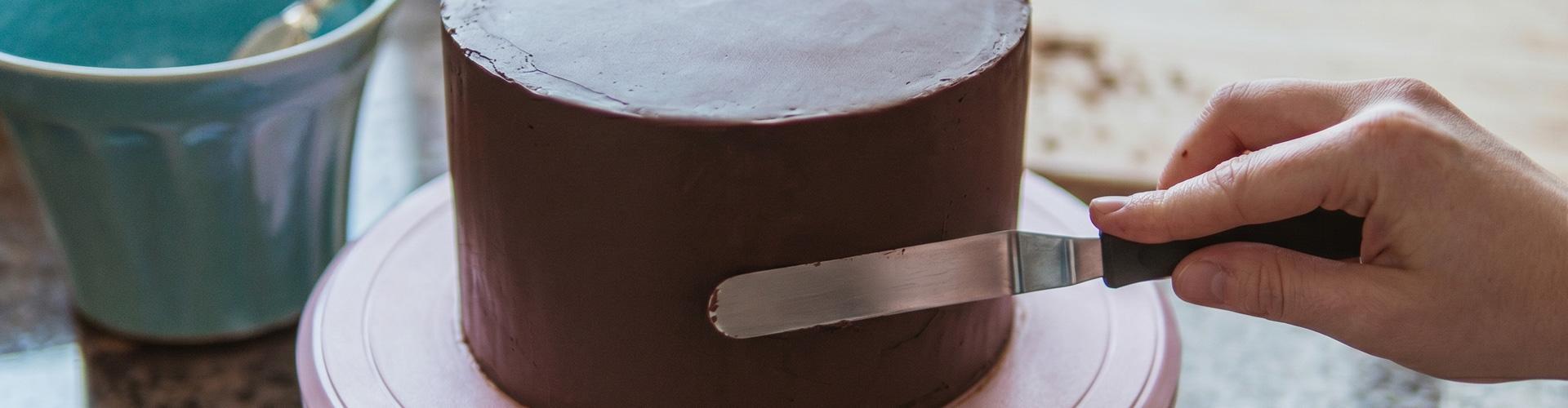 Impermeabilização de bolos: o que é e como não errar na hora de fazer