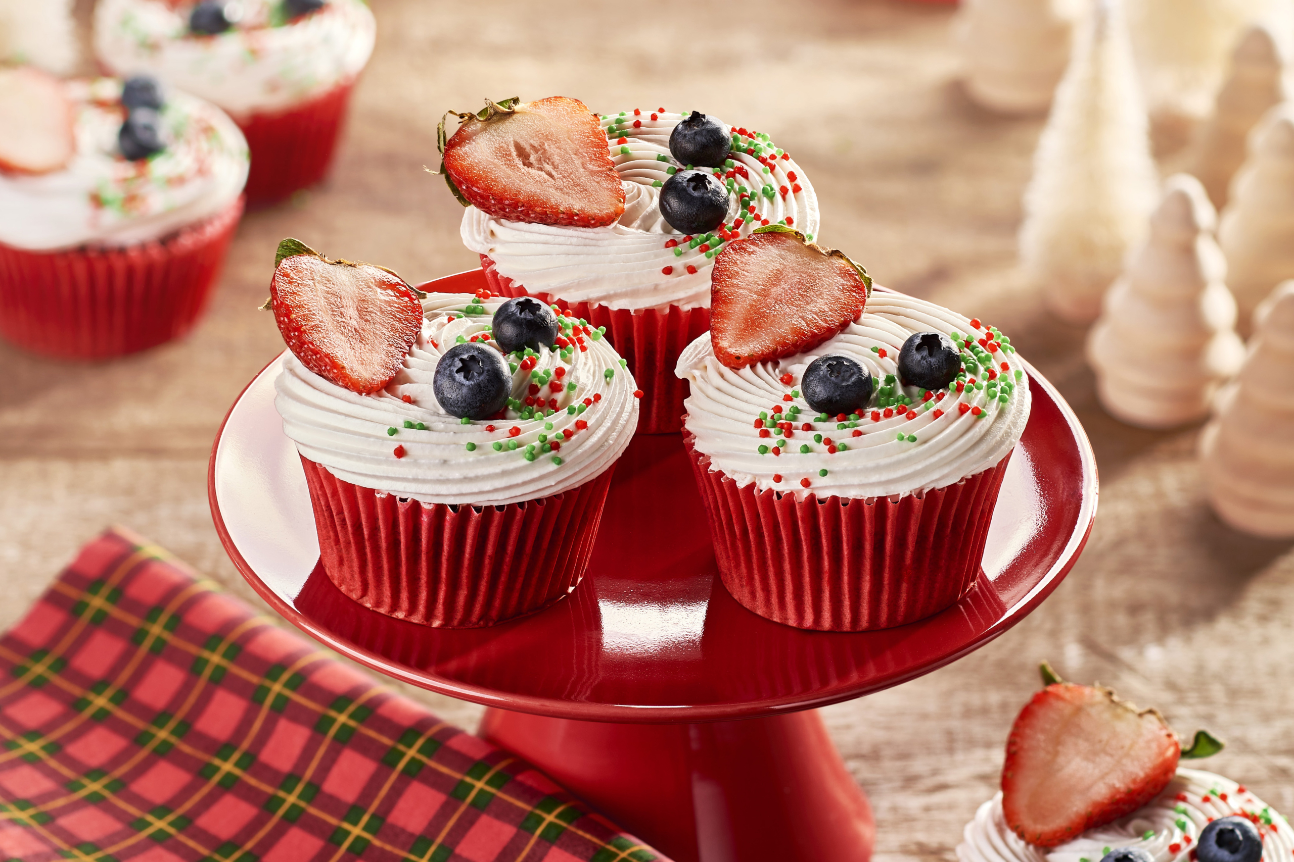 selectachocolates-cupcake-redvelvet-horizontal-20231027